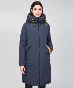 personne avec le Manteau long chauffant femme