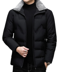 Veste noire d'hiver avec col en fourrure